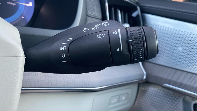 Volvo XC90 2.0 T8 PHEV Ultra Dark 5dr AWD Geartronic Estate